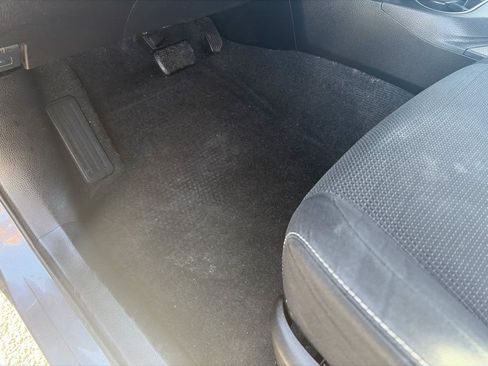 Used 2018 Toyota RAV4 XLE FWD image 10