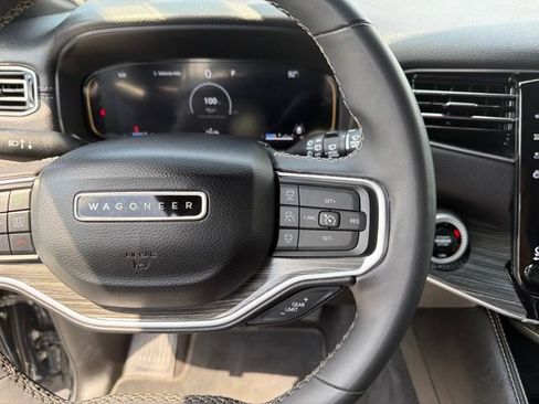 Used 2024 Jeep Wagoneer Series II w/ Flexible Seating Group AWD/4WD image 24