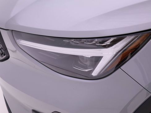 Certified 2024 Volvo XC40 B5 Plus w/ Protection Package Premier image 24