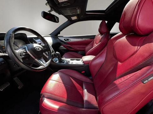 Used 2018 INFINITI Q60 Red Sport 400 w/ Sensory Package 3.0T Sport RWD image 27