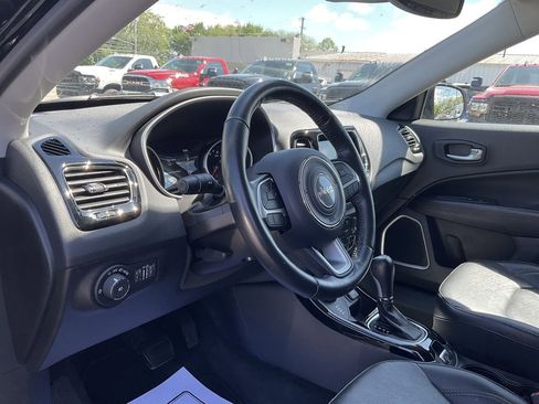 Used 2019 Jeep Compass Limited image 10