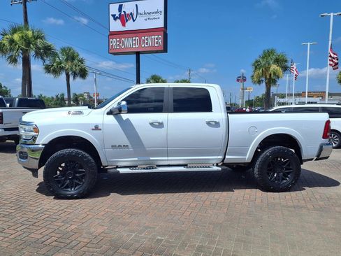 Used 2022 RAM 2500 Laramie AWD/4WD image 9
