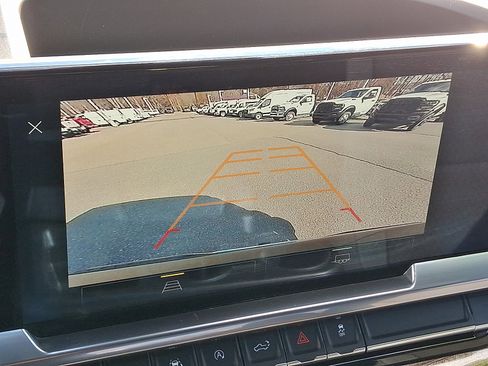 Used 2023 Chevrolet Silverado 1500 LT image 17