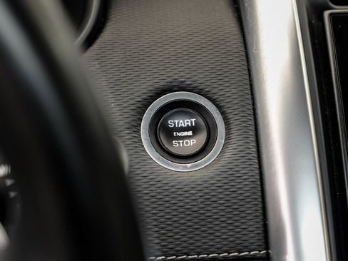 Used 2023 Land Rover Discovery S R-Dynamic image 25