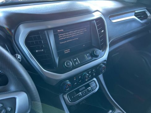 Used 2023 GMC Acadia SLE w/ Driver Convenience Package image 18