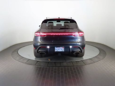 Certified 2025 Porsche Macan AWD/4WD image 6