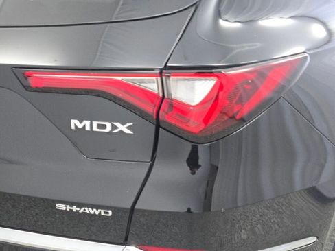Used 2023 Acura MDX SH-AWD w/ Technology Package image 14