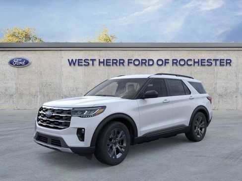 Used 2026 Ford Explorer Active w/ Active Comfort Package AWD/4WD image 2