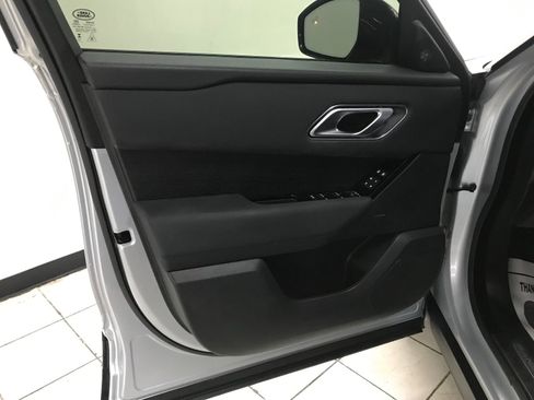 Used 2024 Land Rover Range Rover Velar Dynamic SE AWD/4WD image 8