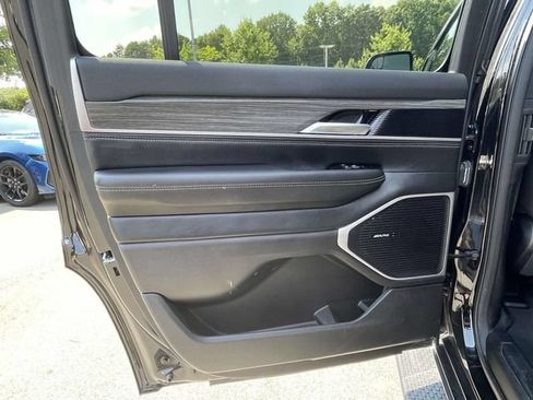 Used 2024 Jeep Wagoneer Series II AWD/4WD image 14