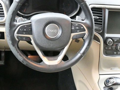 Used 2014 Jeep Grand Cherokee Limited image 16