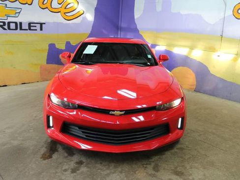 Used 2018 Chevrolet Camaro LT RWD image 7
