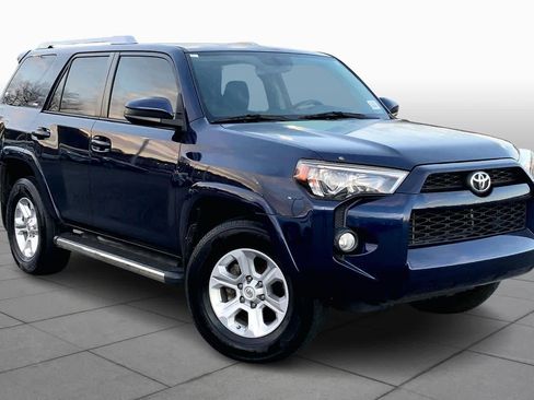 Used 2018 Toyota 4Runner SR5 Premium image 2