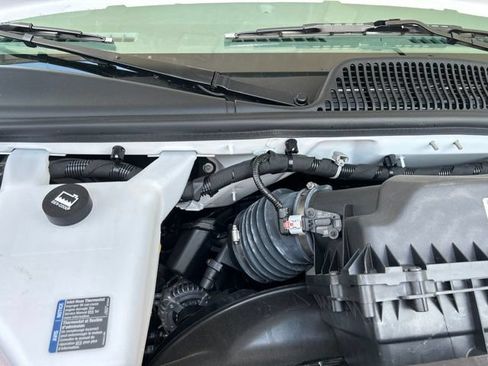 New 2026 Chevrolet Express 4500 w/ Power Convenience Package RWD image 31