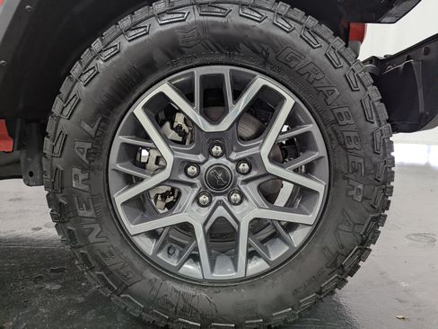 Used 2024 Jeep Wrangler Unlimited Sahara image 6