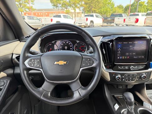 Used 2023 Chevrolet Traverse Premier w/ LPO, Floor Liner Package FWD image 17