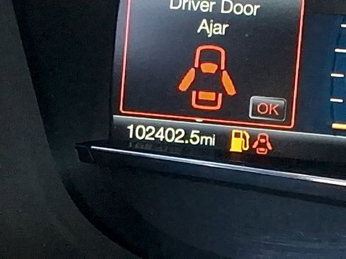 Used 2018 Ford Explorer XLT w/ Equipment Group 202A image 18