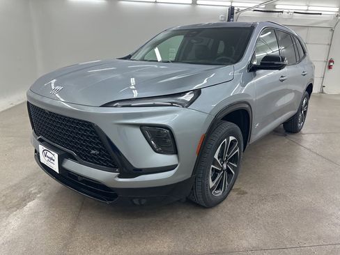 New 2026 Buick Enclave Sport Touring w/ Power Package image 5