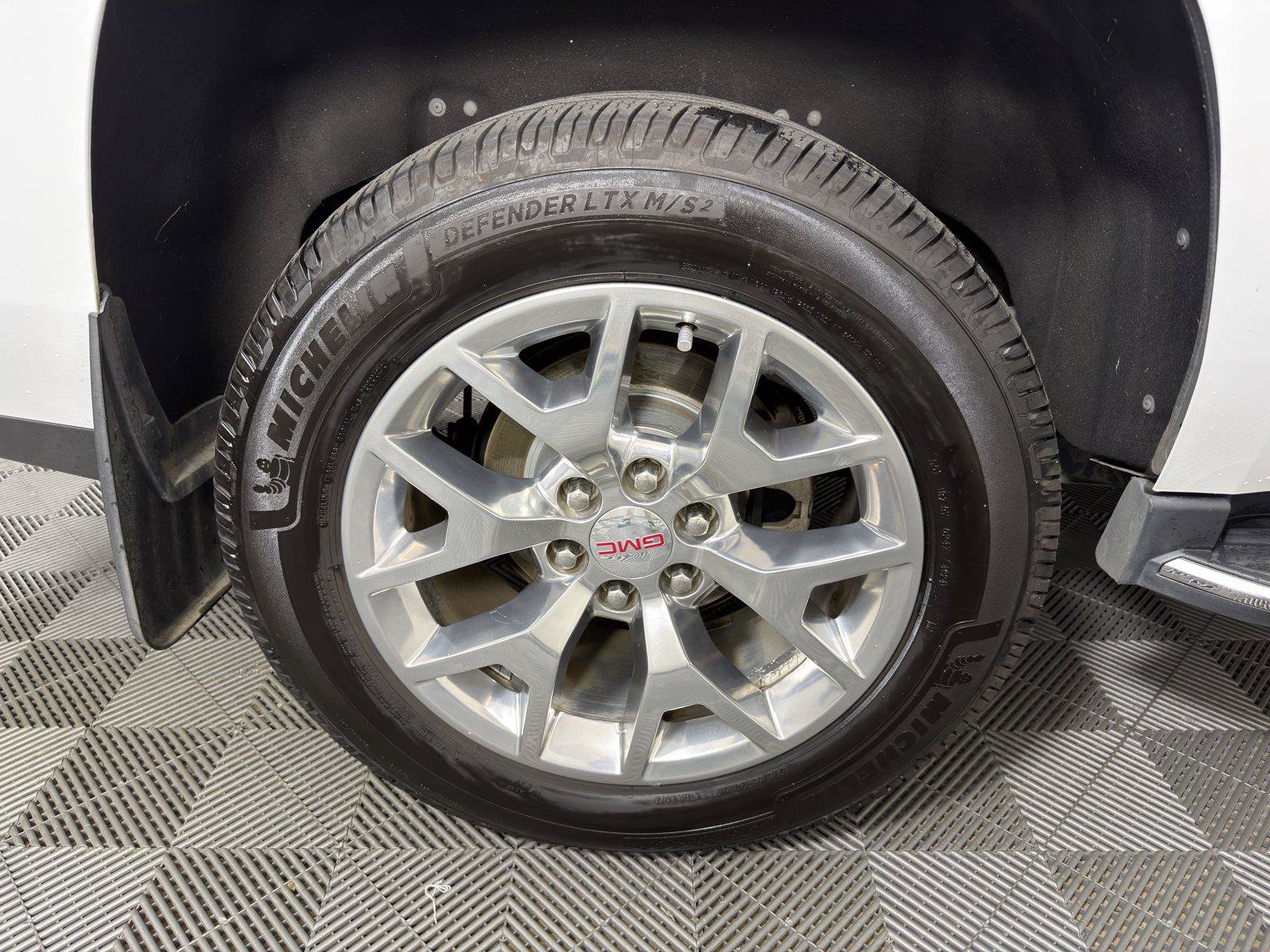 Used 2018 GMC Yukon SLT w/ Open Road Package RWD image 15