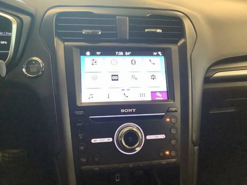 Used 2017 Ford Fusion Titanium FWD image 31