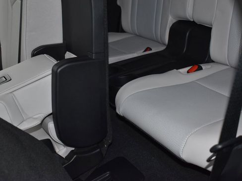 Used 2022 Lexus RX 350L FWD w/ Premium Package image 16