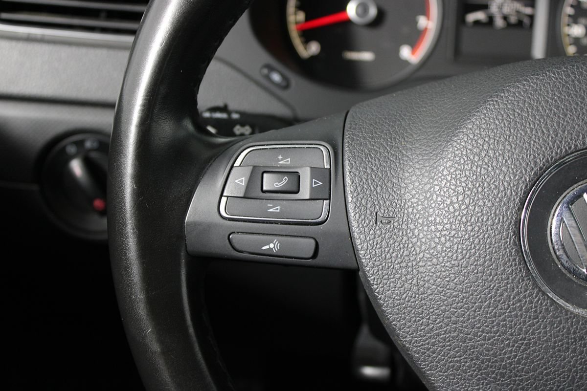 Used 2011 Volkswagen Jetta SE FWD image 10
