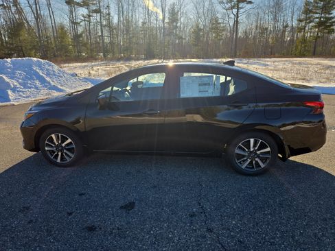 New 2025 Nissan Versa SV image 2