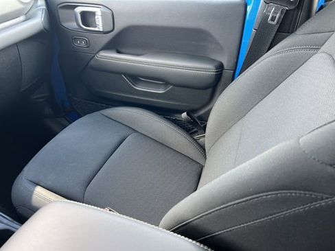 Used 2021 Jeep Wrangler Unlimited Sahara image 14