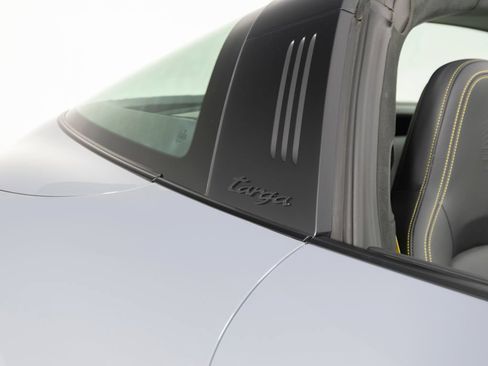 Certified 2023 Porsche 911 Targa 4 GTS AWD/4WD image 38