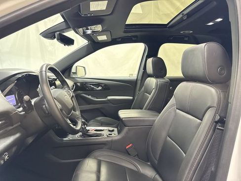 Used 2023 Chevrolet Traverse RS w/ LPO, Floor Liner Package AWD/4WD image 11