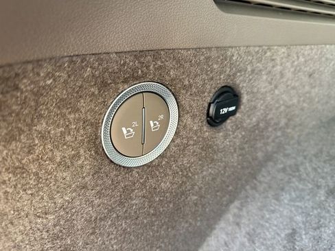 Used 2023 Genesis GV80 2.5T w/ Prestige 20" Package image 14