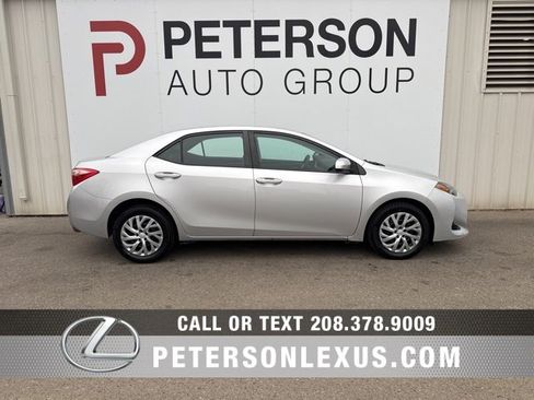 Used 2018 Toyota Corolla L image 2