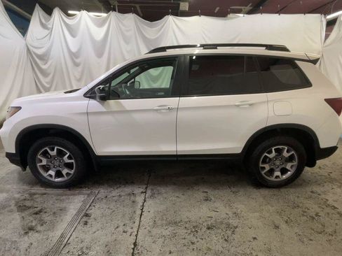 Certified 2023 Honda Passport TrailSport image 5