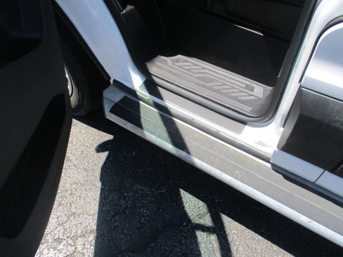Used 2025 Ford Transit 250 Low Roof w/ Exterior Upgrade Package RWD image 13