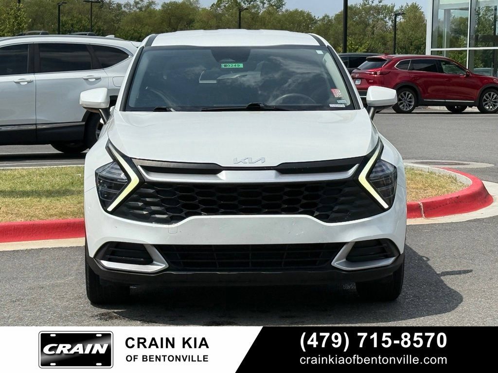 Certified 2024 Kia Sportage LX FWD image 2