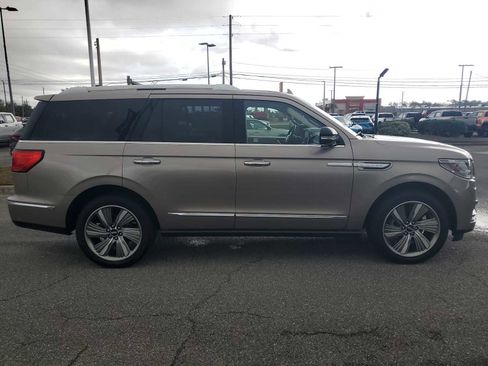 Used 2018 Lincoln Navigator Reserve w/ Technology Package image 7