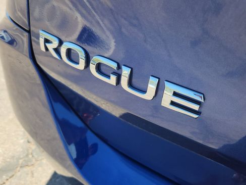 Used 2020 Nissan Rogue S image 22