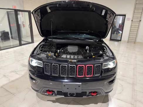 Used 2021 Jeep Grand Cherokee Trailhawk w/ Trailhawk Luxury Group AWD/4WD image 5