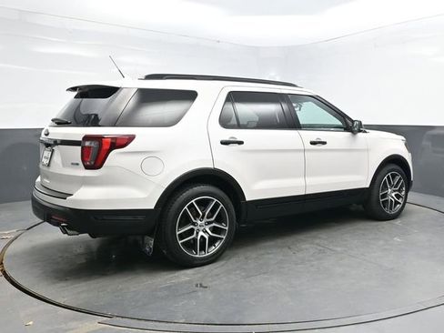 Used 2018 Ford Explorer Sport image 7