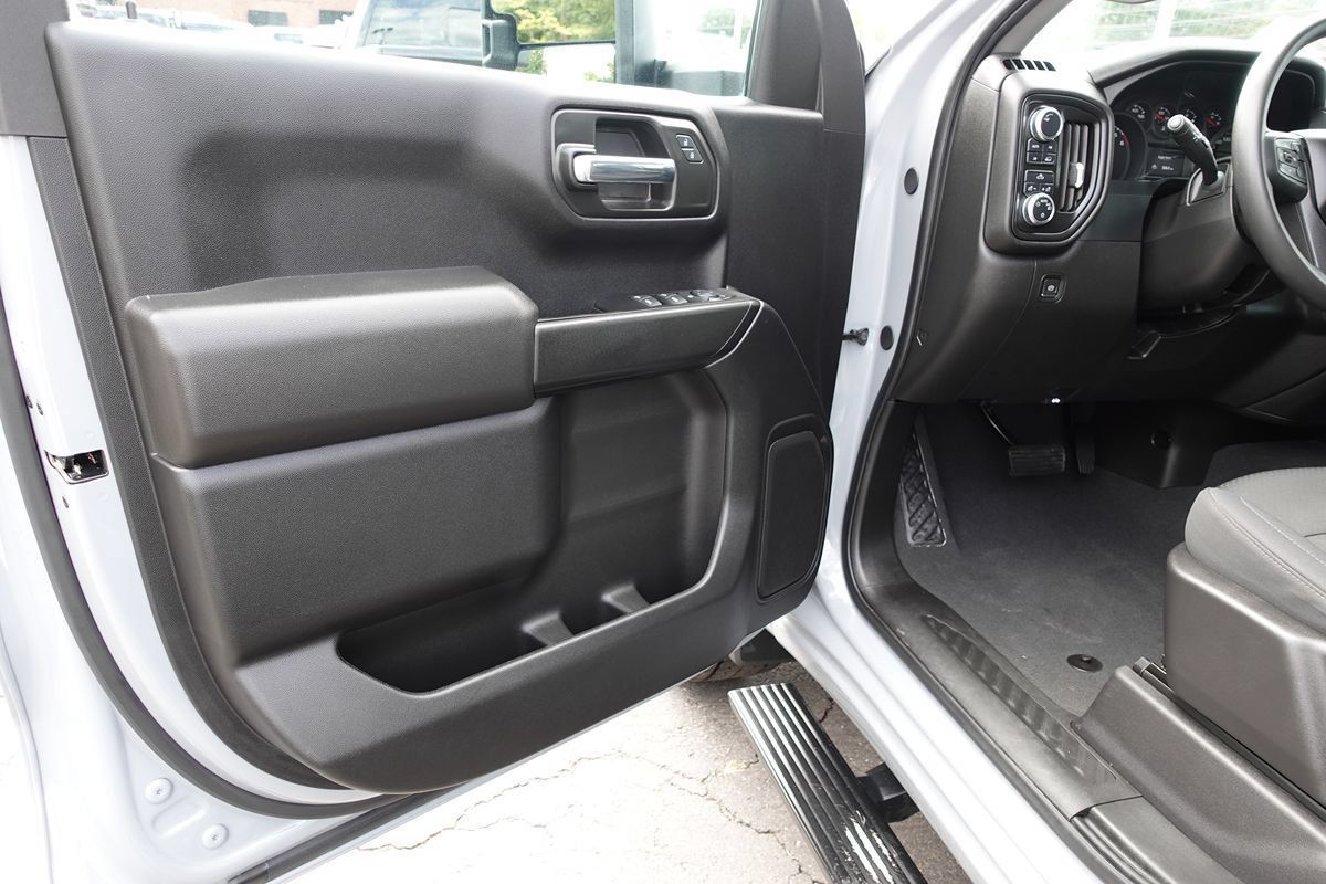 Used 2024 GMC Sierra 1500 Pro w/ Graphite Edition AWD/4WD image 14