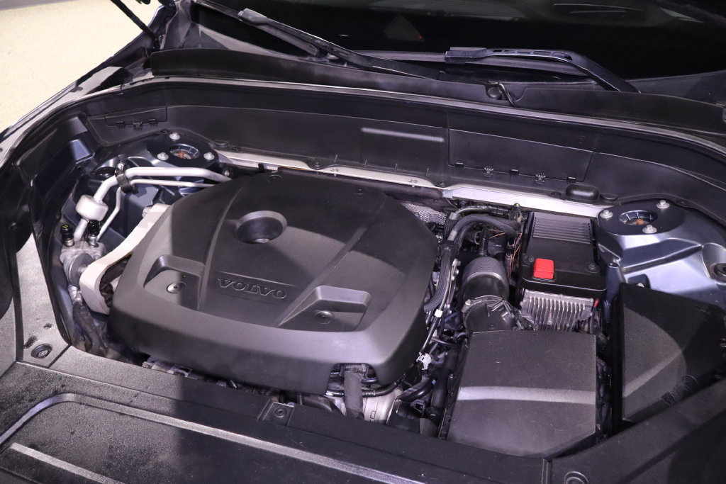 Used 2018 Volvo XC90 T5 Momentum w/ Convenience Package FWD image 38