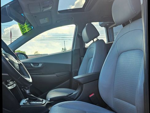 Used 2021 Hyundai Kona Limited w/ Cargo Package image 32