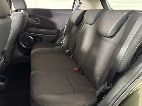 Used 2018 Honda HR-V EX image 12
