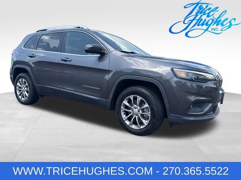 Used 2019 Jeep Cherokee Latitude Plus w/ Comfort/Convenience Group AWD/4WD image 1