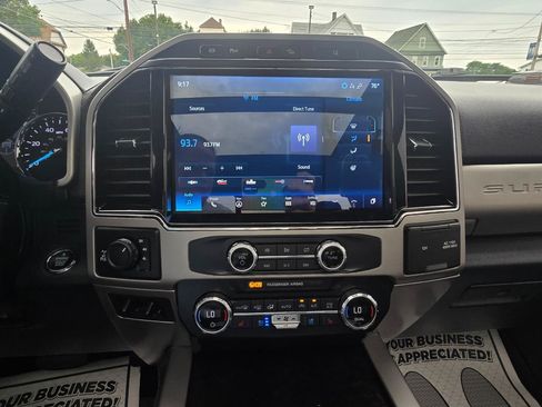 Used 2022 Ford F350 Lariat w/ Tremor Off-Road Package AWD/4WD image 9