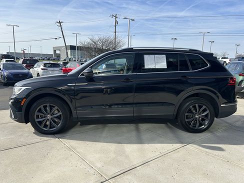 Used 2022 Volkswagen Tiguan SE image 4