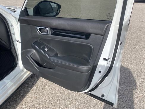 Used 2022 Honda Civic Sport Touring image 10