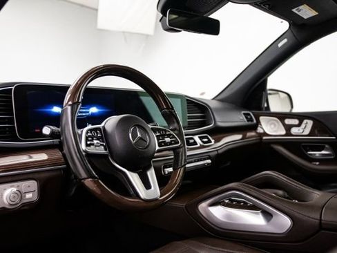 Used 2022 Mercedes-Benz GLS 450 4MATIC image 12