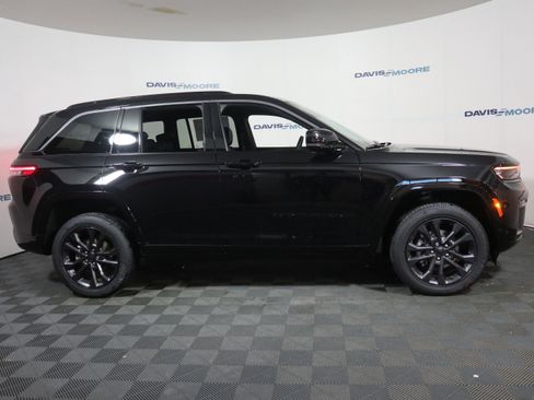 New 2026 Jeep Grand Cherokee Limited AWD/4WD image 4