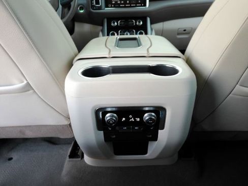 Used 2023 GMC Yukon XL Denali image 27